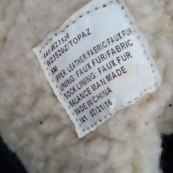 Selling very comfortable White mountain boots.. lightly worn - Picture 4 of 4